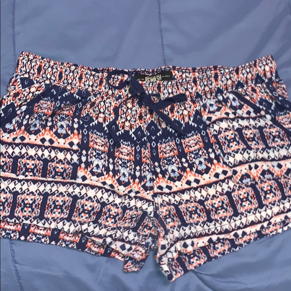 Patterned shorts